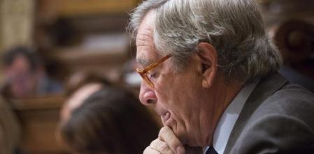 El alcalde Trias, durante el pleno municipal de Barcelona