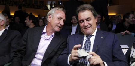 Artur Mas en la presentación del documental sobre Cruyff