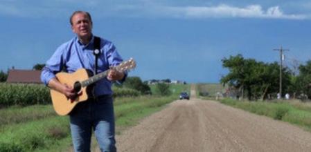 Rick Weiland en el spot