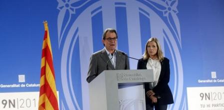 Artur Mas comparece en rueda de prensa junto a la vicepresidenta Joana Ortega para valorar el 9N