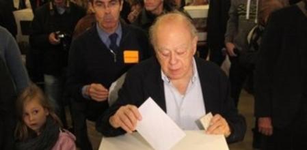 Jordi Pujol, expresident de la Generalitat, vota en el proceso participativo del 9N.