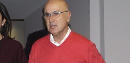 El líder de UDC, Josep Antoni Duran i Lleida, momentos antes de la rueda de prensa celebrada en la sede de su partido, en Barcelona