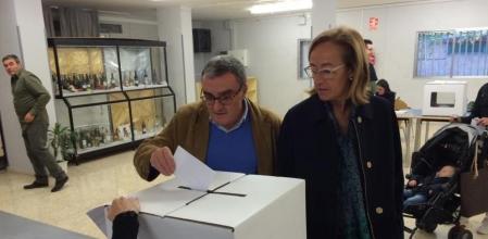 Àngel Ros, en el momento en que votó en la consulta del 9N