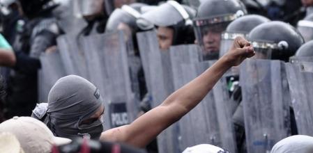 Protesta en Acapulco por la desaparición de 43 estudiantes en Iguala