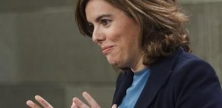 La vicepresidenta del Gobierno, Soraya Sáenz de Santamaría, en la rueda de prensa posterior al Consejo de Ministros.