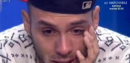 El de Carabanchel se derrumbó por primera vez en lo que va de programa tras leer las palabras que su novia Lucía le escribió en uno de los cuadros de la casa