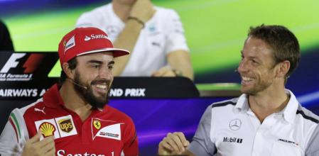 Fernando Alonso y Jenson Button durante la Conferencia de prensa previa al GP de Abu Dhabi