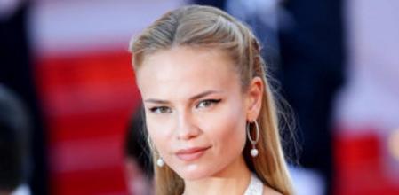 La modelo rusa Natasha Poly sigue presumiendo de belleza ocho años después de colgas sus alas de ángel de Victoria's Secret, y ahora volverá a deslumbrar para la firma en su desfile anual