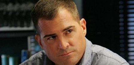 El actor George Eads, quien da vida al personaje y que forma parte del equipo de forenses original, terminará su papel al final de esta temporada