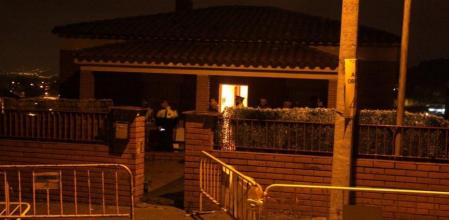 Los Mossos investigan el domicilio de la urbanización de Les Martines de Rubí