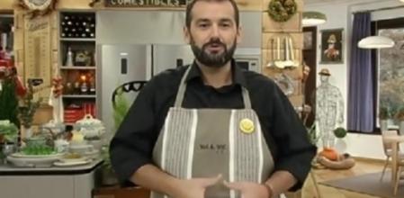 El cocinero David de Jorge graba un vídeo por alcanzar el millón de visitas en su canal de Youtube comparando el logro con prácticas sexuales