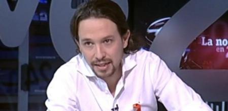 El secretario general de Podemos, Pablo Iglesias, durante la entrevista en el Canal 24 horas de TVE