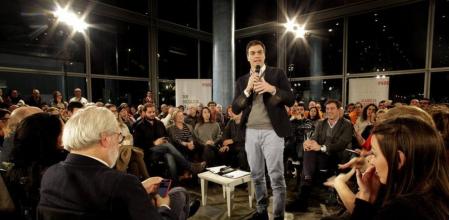 El secretario general del PSOE, Pedro Sánchez, durante su intervención en una 'asamblea abierta