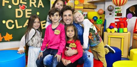 David Bustamante estrena esta tarde el espacio infantil con la cantante Chenoa como primera invitada
