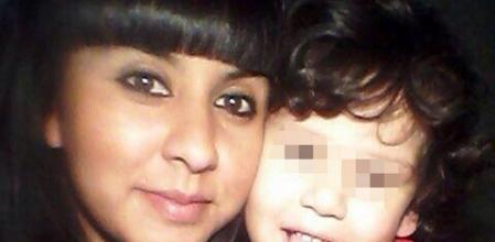 Francis y su hijo, Ilyas, en una foto reciente que mandó a sus padres a Chile