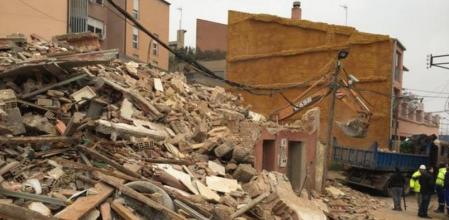 El Ayuntamiento derriba los números 13 y 15 de la calle Gairoles