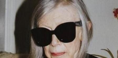 La escritora Joan Didion ficha como imagen de Céline para la primavera-verano 2015 a sus 80 años