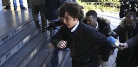 Francisco Nicolás Gómez Iglesias, conocido como el 'pequeño Nicolás', a su llegada hoy a los Juzgados de Plaza de Castilla, en Madrid.