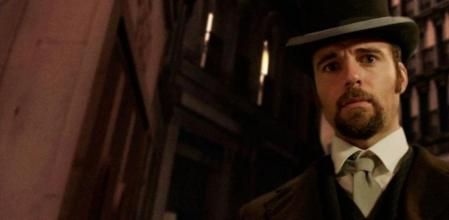 Carles Francino es 'Víctor Ros', el protagonista de la serie de La 1.