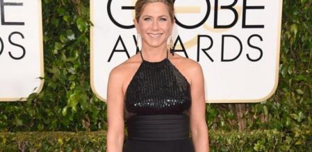 Jennifer Aniston de Saint Laurent en la 72 edición de los Globos de Oro