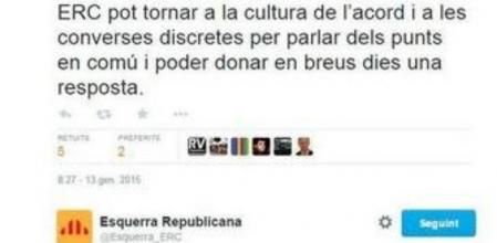 Imagen de los mensajes de las cuentas oficiales de CiU y ERC en Twitter de este martes.