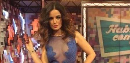 Marta Torné con el vestido que lució Cristina Pedroche durante las campanadas de La Sexta