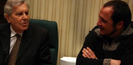 El exfiscal anticorrupción Carlos Jiménez Villarejo, junto al presidente de la comisión contra el fraude del Parlament, David Fernández