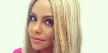 Cristina Pedroche ha colgado una imagen en su cuenta de Instagram en la que aparece con la melena rubio platino