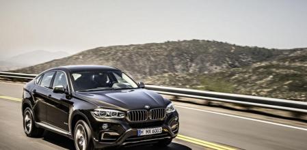 Marcado carácter. El X6 es el derivado más deportivo de la familia X de BMW. Por sus características y su presencia musculosa, agresiva, casi intimidatoria, está destinado a un público más joven que el perfil de cliente tipo del X5