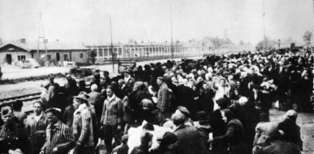 El Holocausto tuvo muchos nombres de campos de exterminio, pero el de Auschwitz se ha erigido en símbolo de aquella ignominia