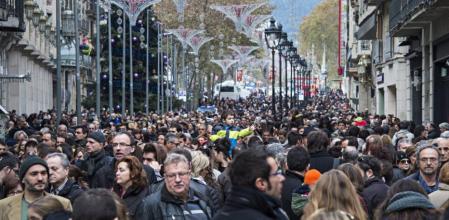 Imagen del Portal de l'Àngel el primer día de rebajas