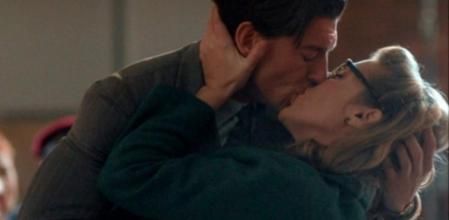 Pedro y Rita por fin dieron una alegría al público de 'Velvet'.