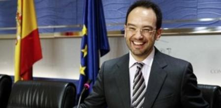 El portavoz del PSOE en el Congreso, Antonio Hernando, en rueda de prensa