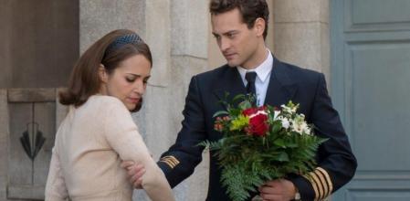 Carlos no acepta que Ana ya no quiere estar con él en 'Velvet'.