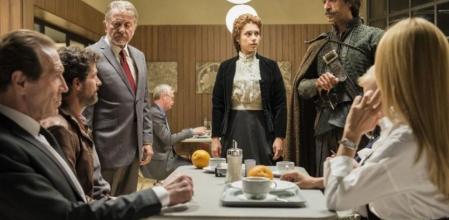 La patrulla de 'El ministerio del tiempo' no ha podido con 'Bajo sospecha'.