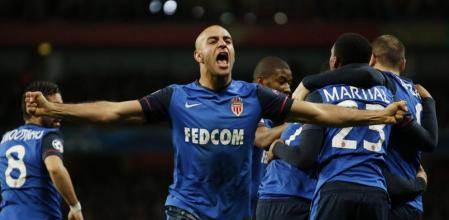 Los jugadores del Mónaco celebran un gol en el partido de ida de octavos en Londres