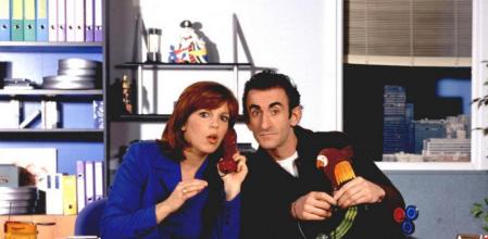 Belinda Washingon y 'Chapis' presentaban '¡Qué me dices!', uno de los programas de corazón de Telecinco