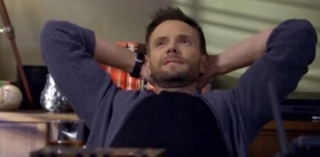 Joel McHale es Jeff Winger en 'Community'.