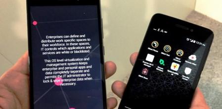 El Blackphone 2, a la izquierda, y la primera versión, a la derecha