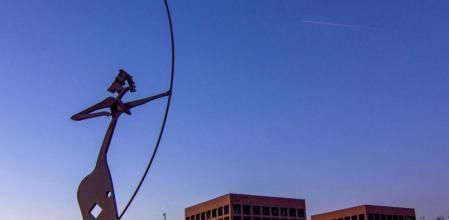 Laia l'arquera, de Josep Maria Rovira Brull, se ha convertido en el símbolo de la ciudad