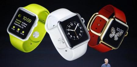 Tim Cook, CEO de Appe, presenta Apple Watch en un evento celebrado el Flint Center de Cupertino, California, en septiembre de 2014