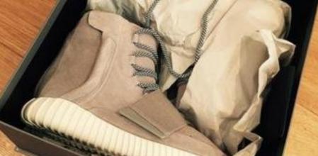 Las Adidas Yeezy 750 Boost que Kanye West ha regalado a Brooklyn Beckham por su 16 cumpleaños