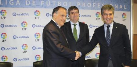 Tebas junto al director de la Policía Nacional, Cosidó