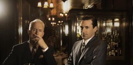 John Slattery y Jon Hamm en 'Mad men'.