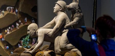 'Haute Couture 04 Transport', de Ines Doujak y Johan Barker