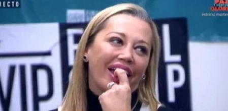 Belén Esteban escucha a Olvido Hormigos