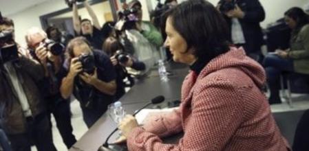 La Secretaria de Análisis Político y Social de Podemos, Carolina Bescansa, durante la rueda de prensa que ha ofrecido en la que ha analizado los resultados de su formación política en las elecciones de Andalucía.