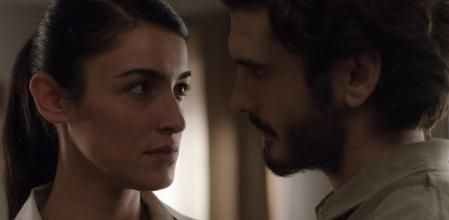 Víctor y Laura, tensión sexual no resuelta en 'Bajo sospecha'.