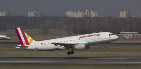 Fotografía de un avión A320 de Germanwings como el del accidente en los Alpes.-