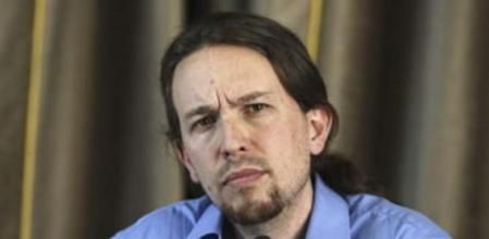 El secretario general de Podemos, Pablo Iglesias, durante la rueda de prensa que ofreció en el Circulo de Bellas Artes